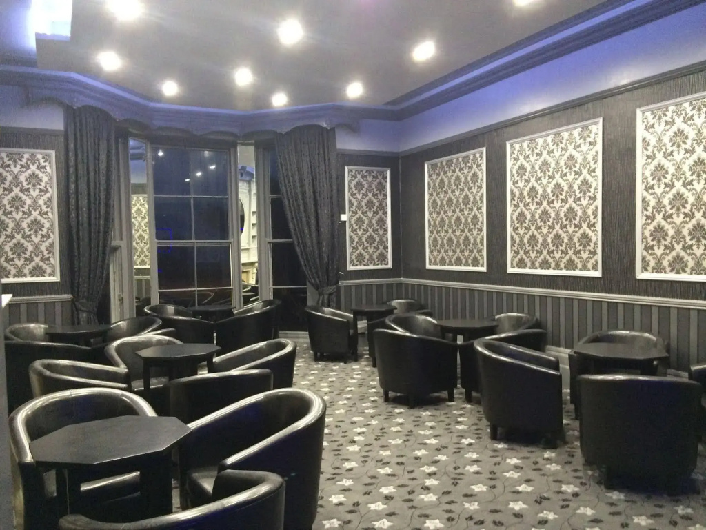 The Carlton Hotel - Général