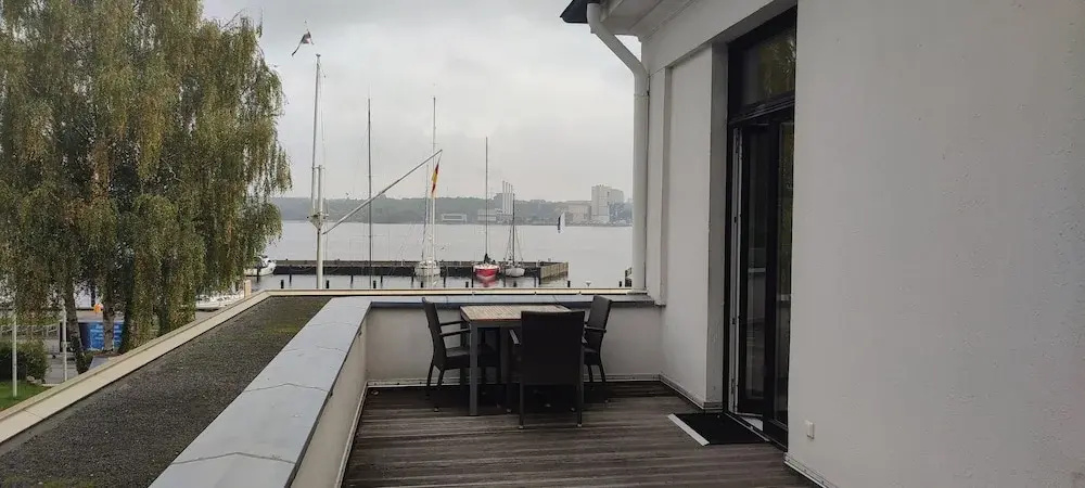 Balcony & Terrace