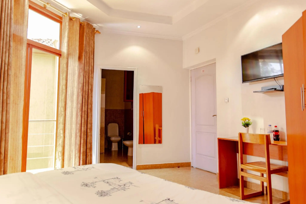 Standard Double room (full double bed)