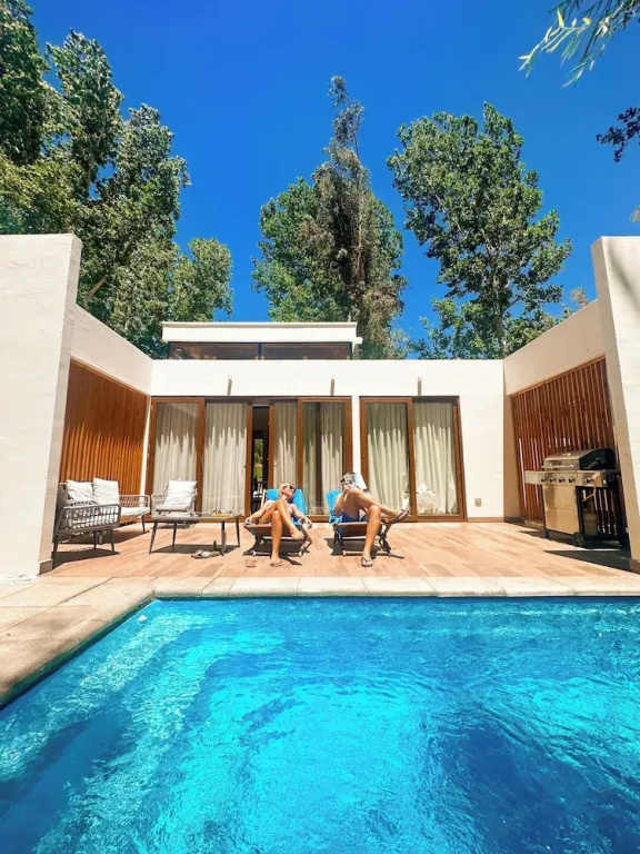 Deluxe Double Villa with pool view (full double bed)
