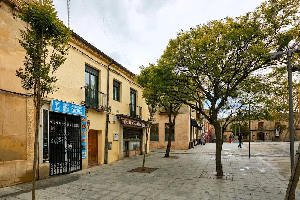 AV Plaza Italia in Vila