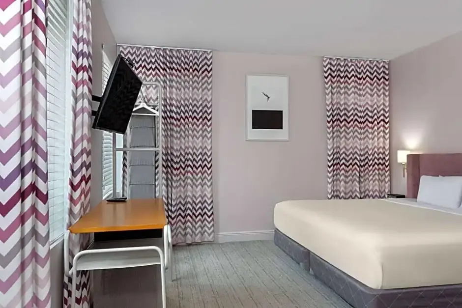 1 Bedroom Double Suite (full double bed)