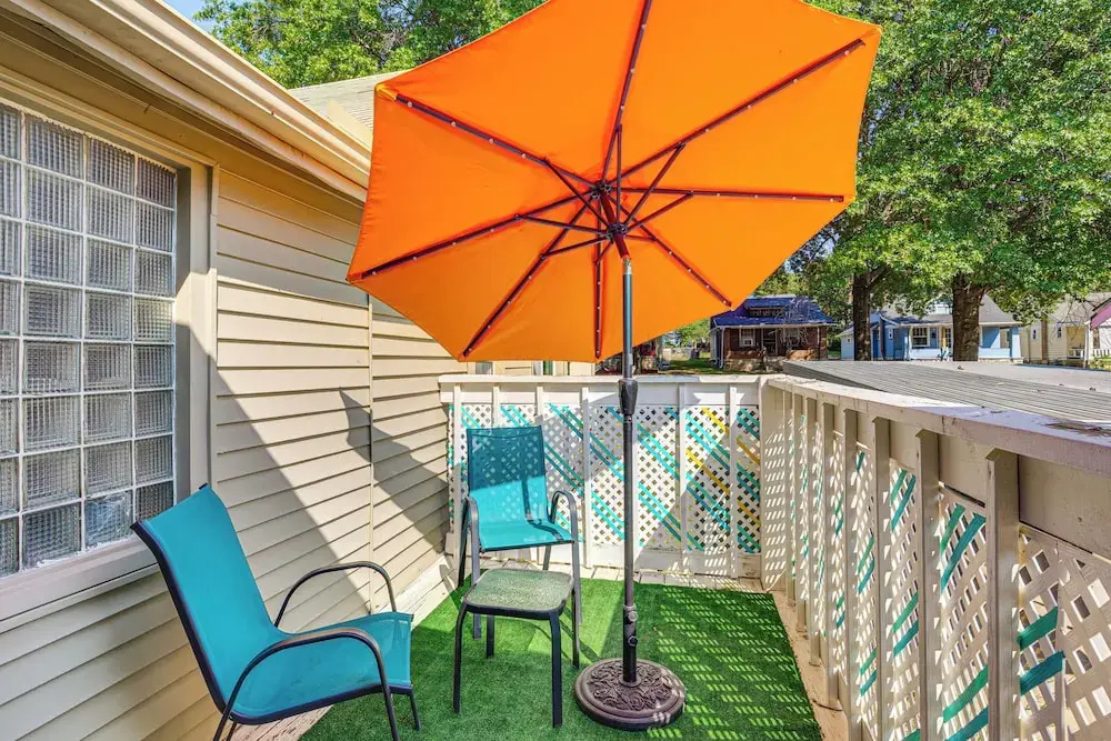 Private Porch! Charming Stay 6 Mi to Arrowhead
