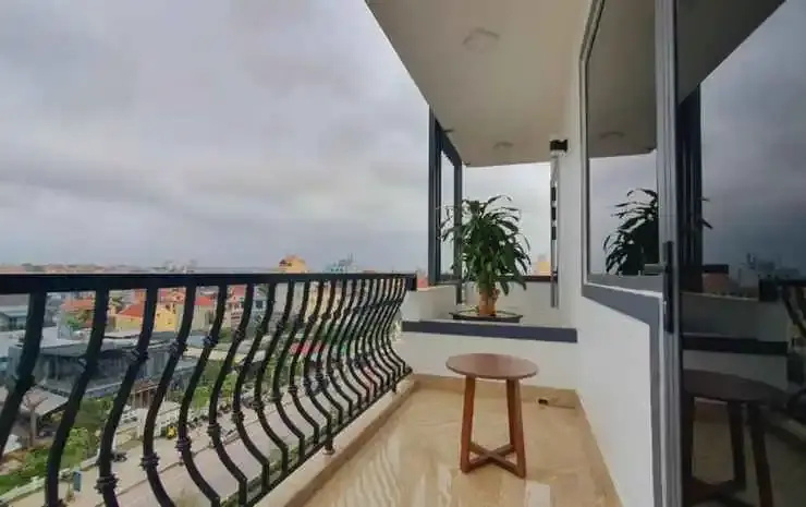 Balcony & Terrace