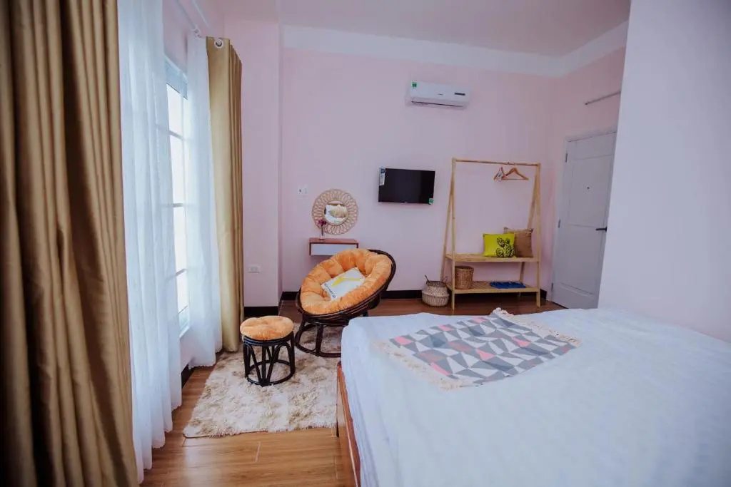 Deluxe Double room (full double bed)