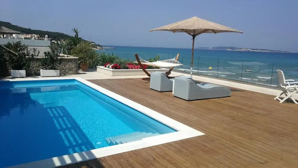 Paralia Luxury Suites - Chambres