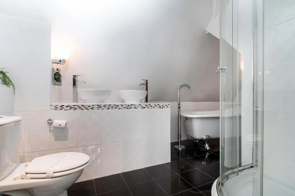The Clontarf Hotel - Chambres