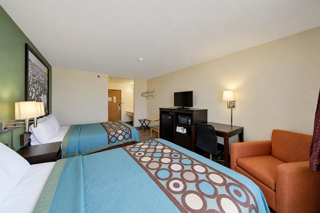 Rockwood Inn Kennett I 55 Near Blytheville — 4