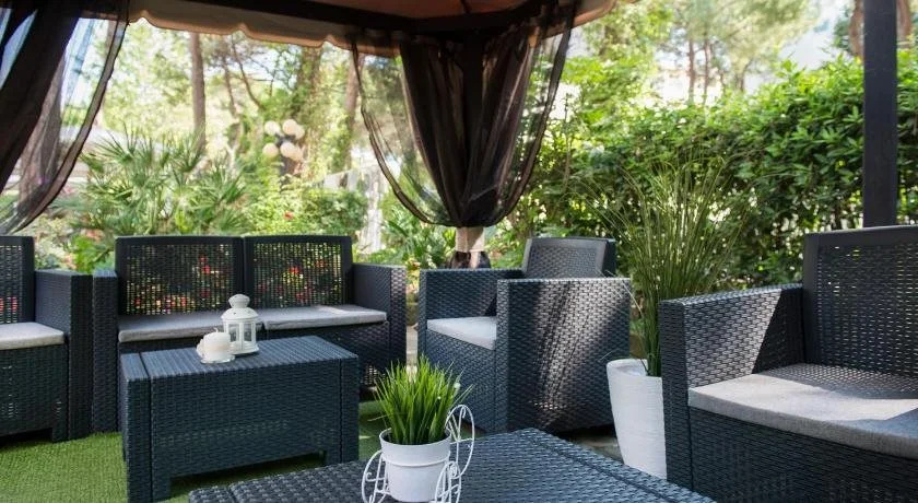 Balcony & Terrace