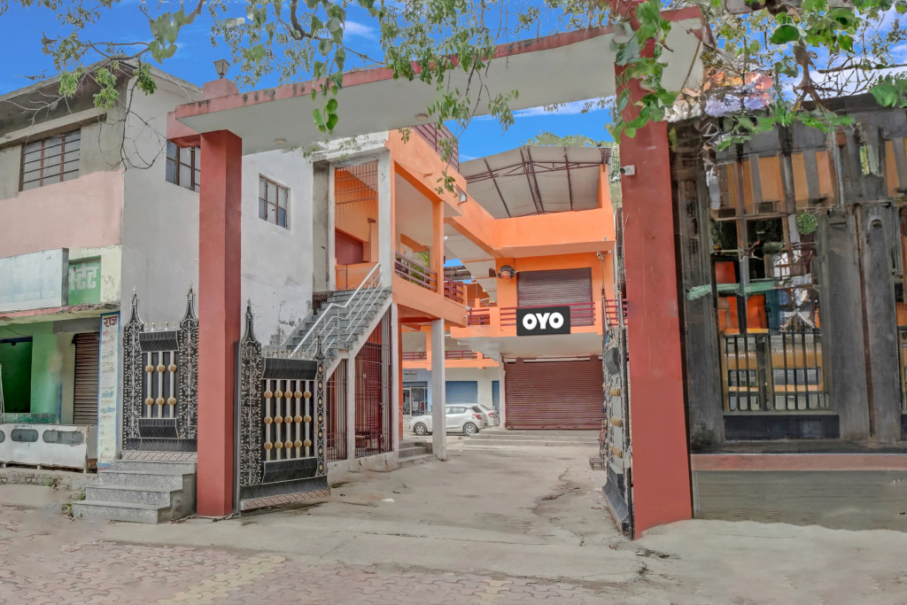 Super OYO 813893 Hotel Siddhi Vinayak