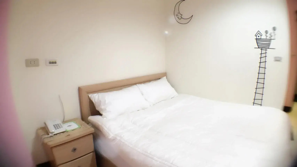Standard Double room (full double bed)