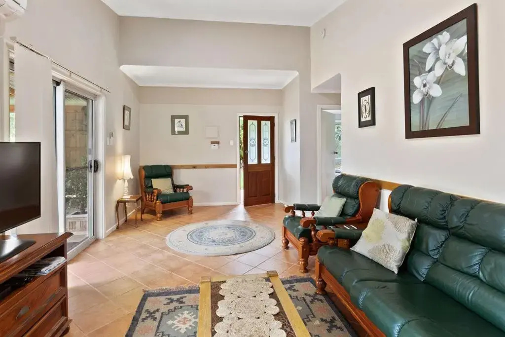 2 Bedrooms Chalet