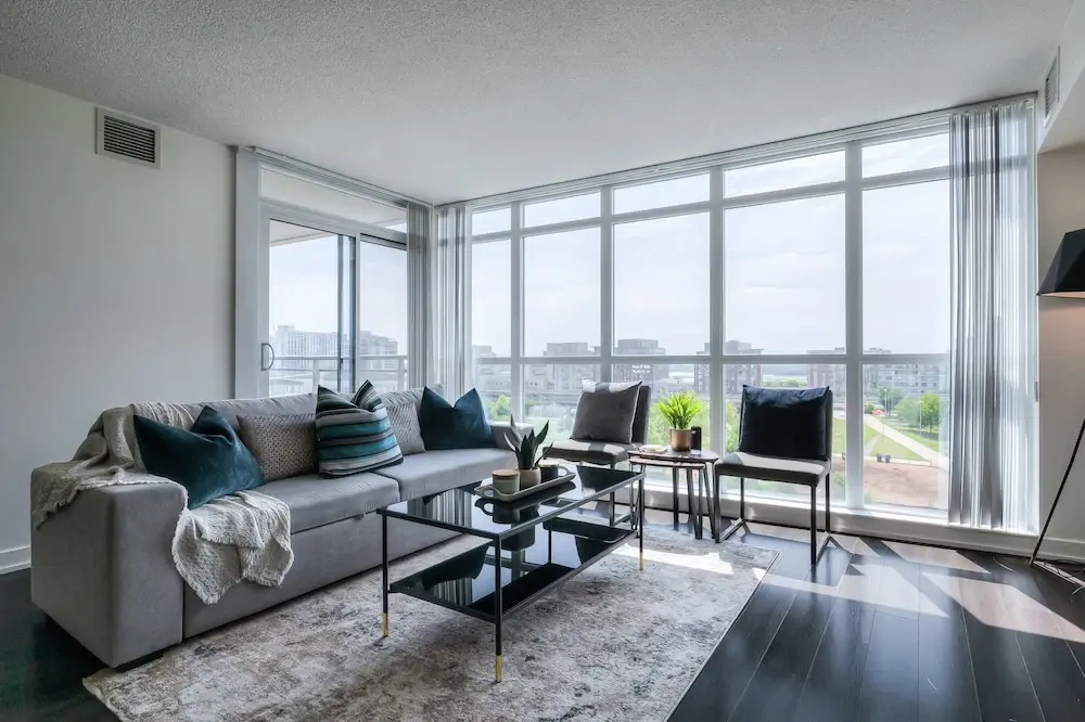 Waterfront Luxury Suites - фото 7