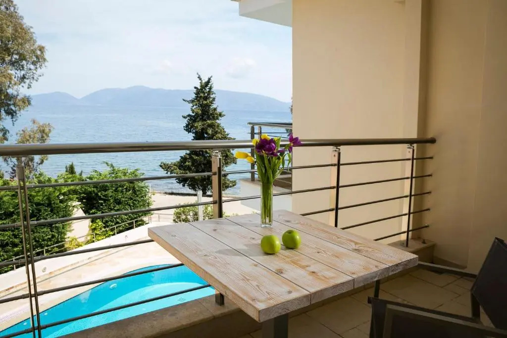 Deluxe Kefalonia Apartment Apartment Leyland 1 Bedroom Pool and Sea View Karavomilos