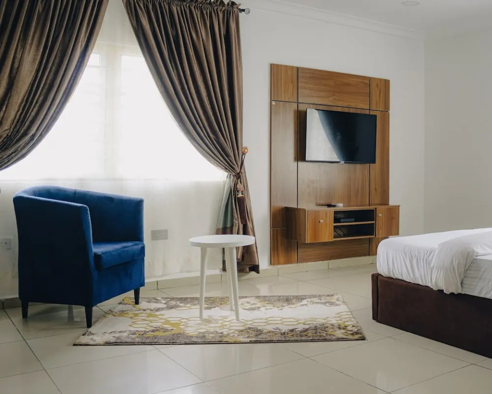 1 Bedroom Suite