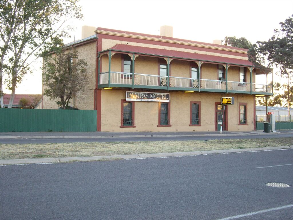 Pampas Motel & Guesthouse image