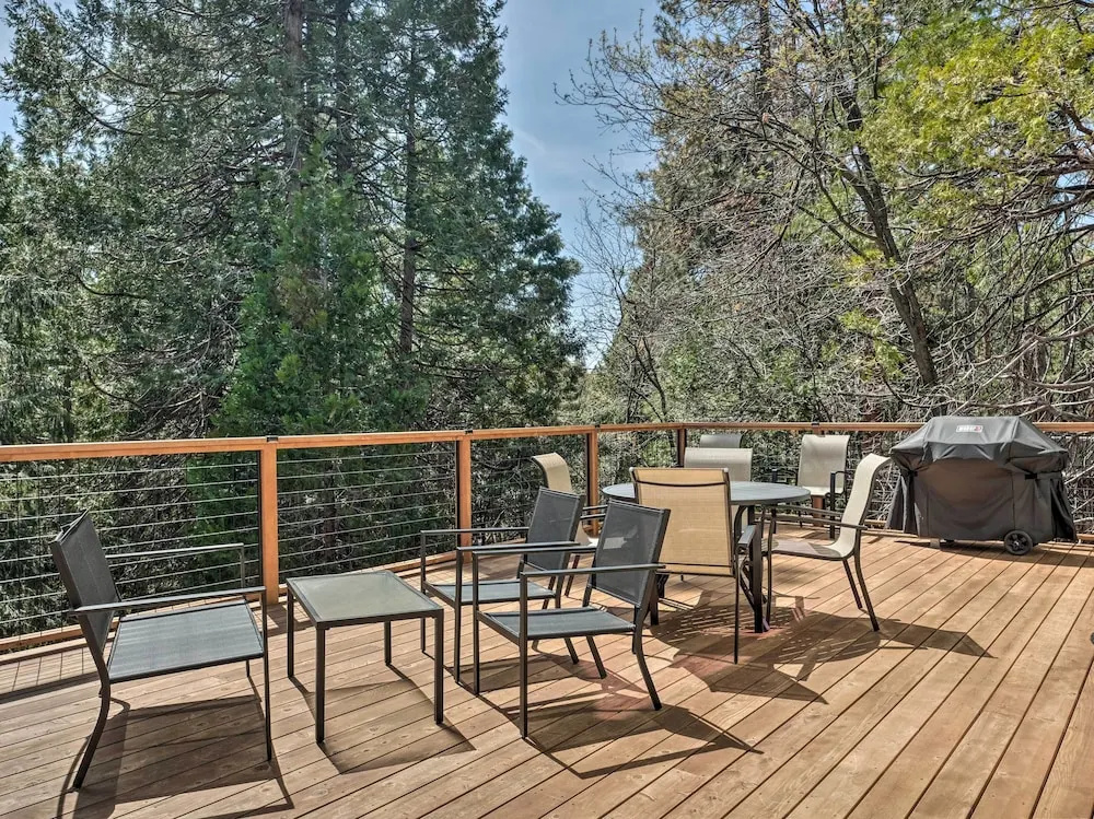Luxury Retreat: Custom Mi-wuk Village Cabin!