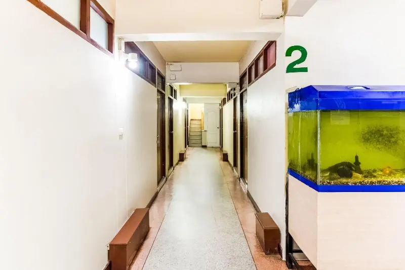 Oyo 425 Gedkanok Apartment — фото