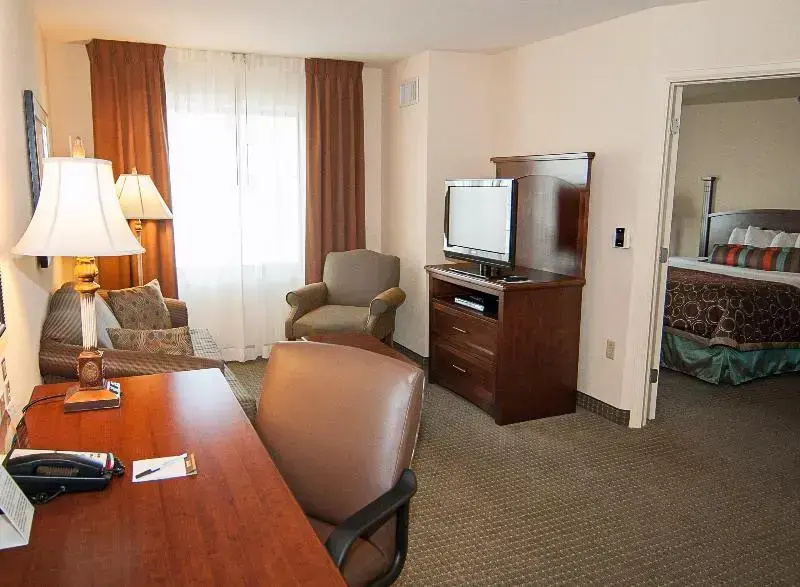Staybridge Suites Wichita by IHG - Chambres