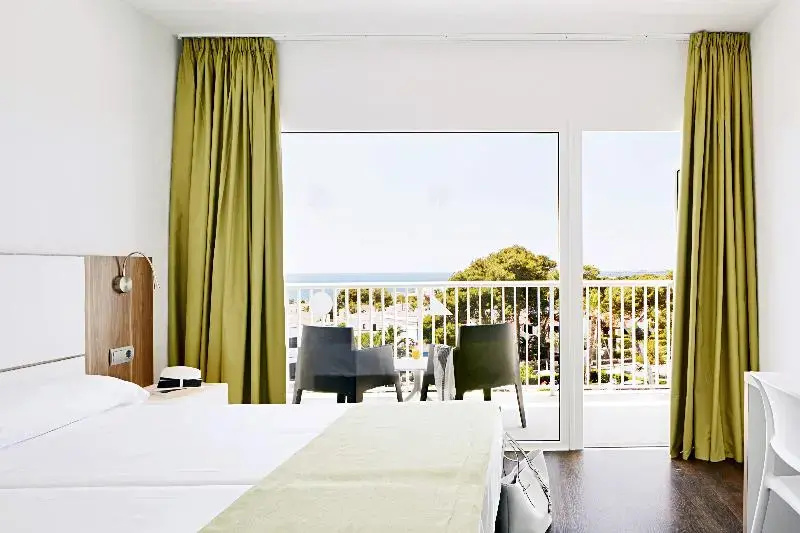 Globales Cala Blanca - Chambres