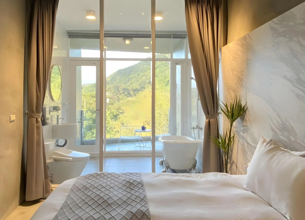 Sunnyroom — 2