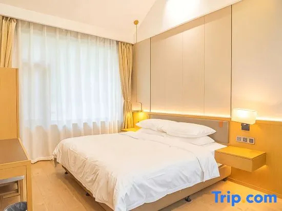 2 Bedrooms Villa