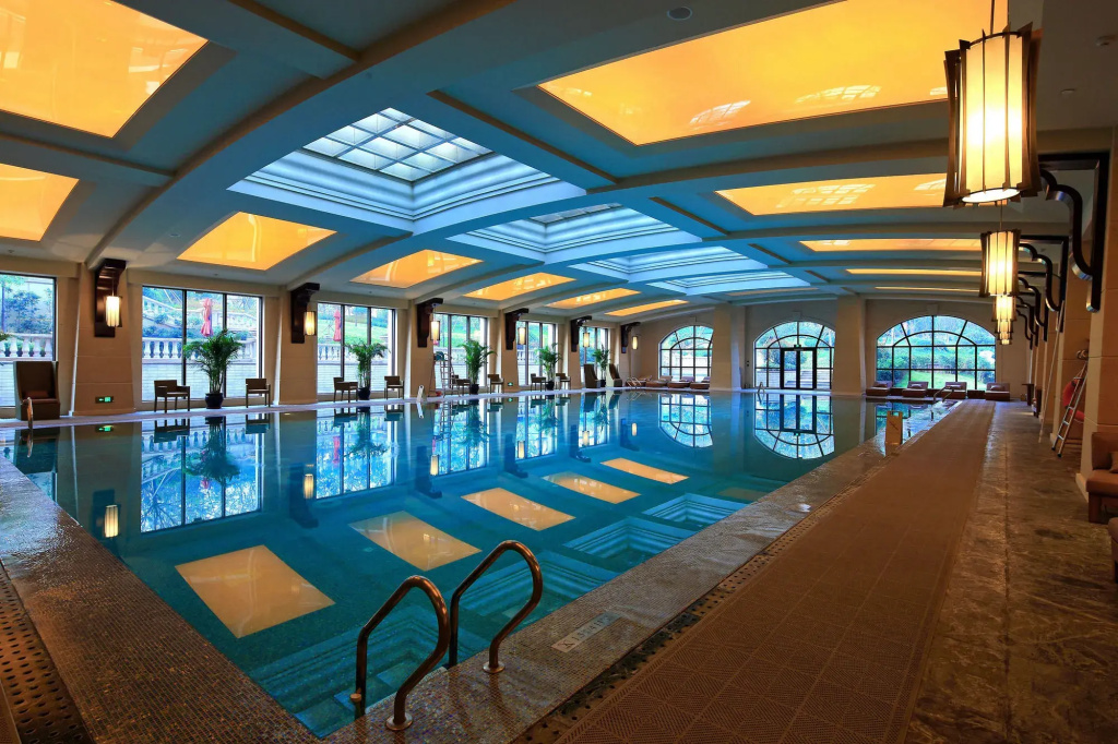 Hilton Qingdao Golden Beach - 5