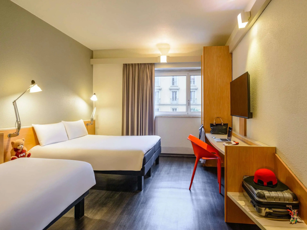 Отель ibis Milano Centro — фото