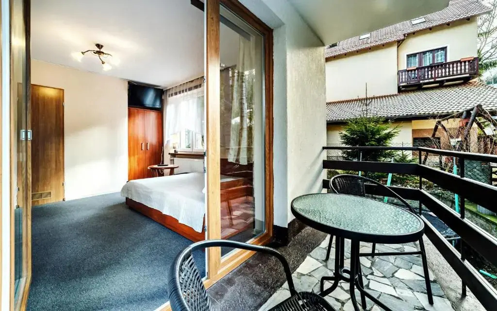 Standard Quadruple room with balcony