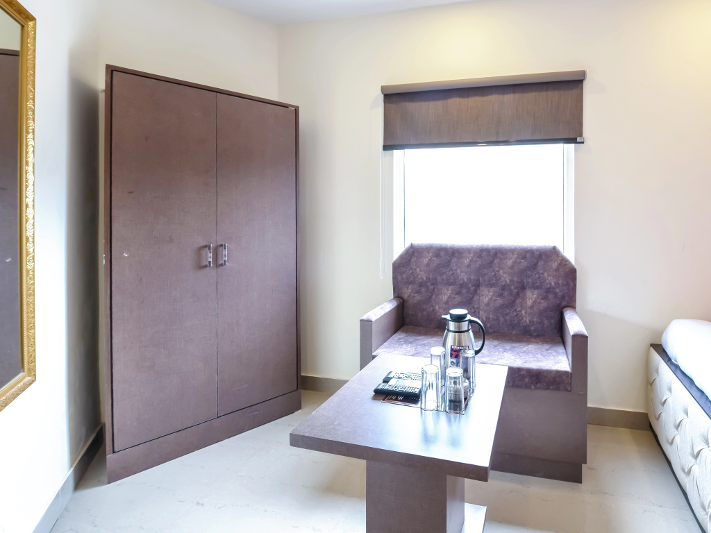 Lobby & Reception