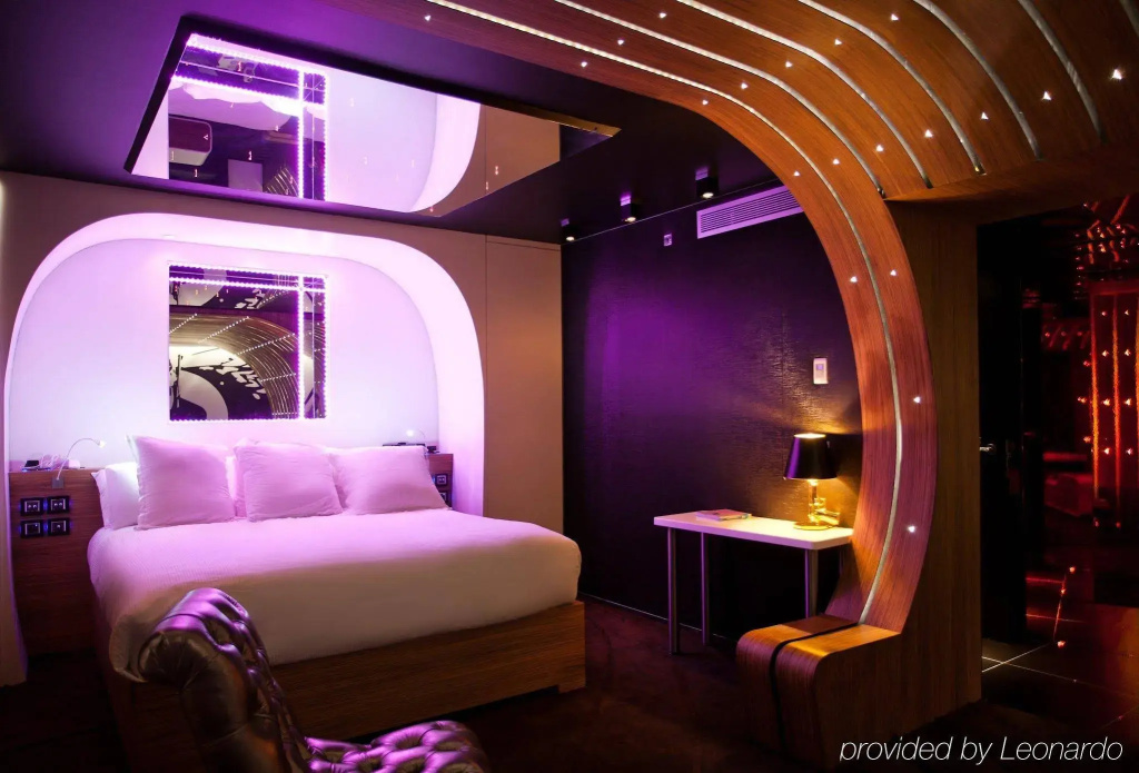 Seven Hotel Paris