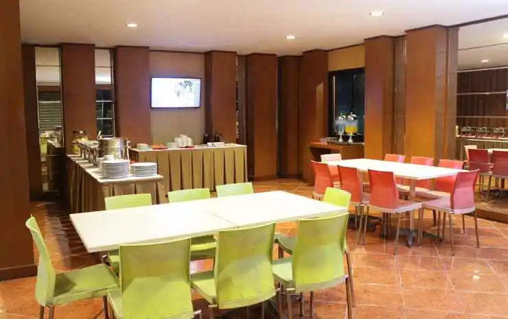 Food & Beverage
