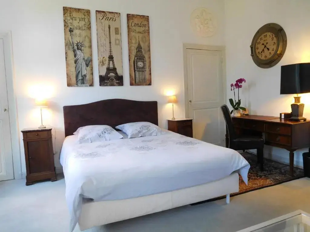 Standard Quadruple room with garden view