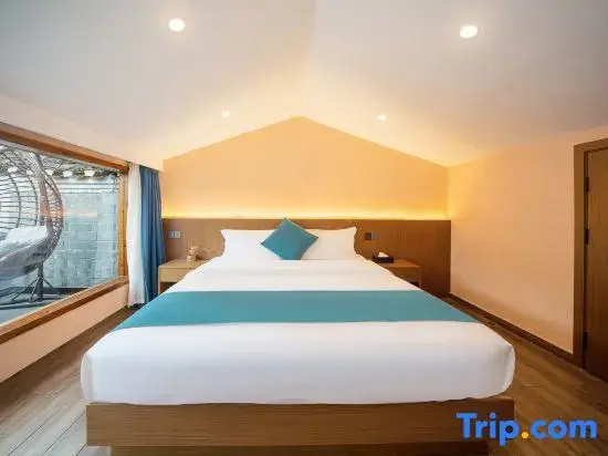 Standard Double Attic room with balcony and with river view (full double bed)