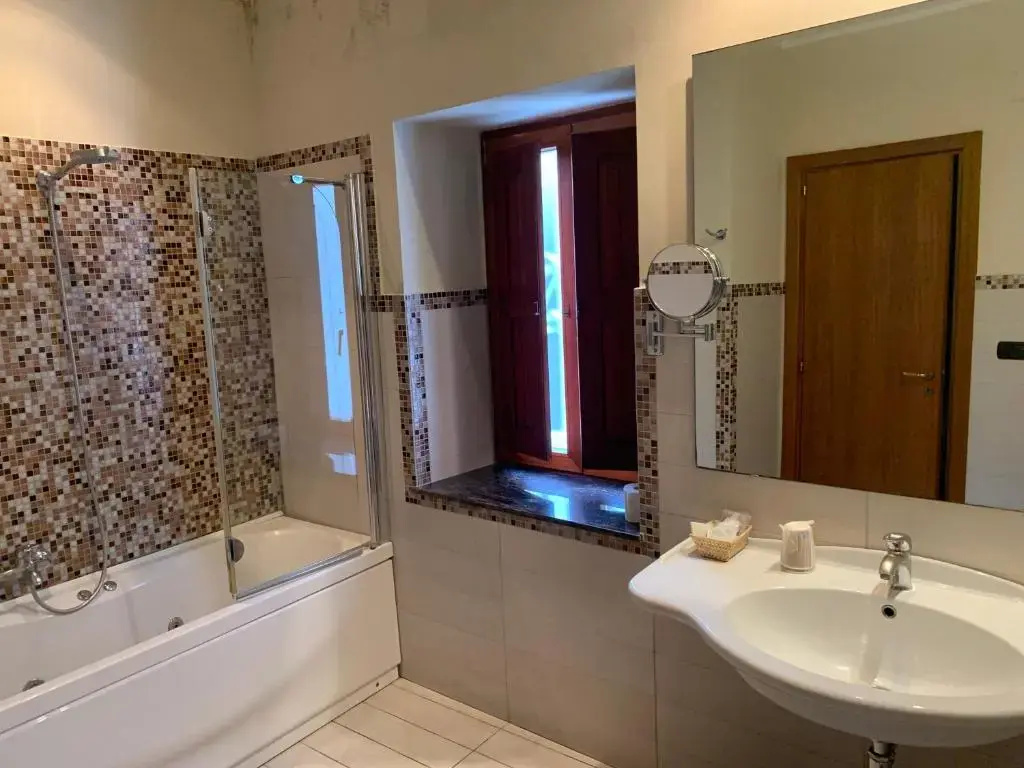 Triple room