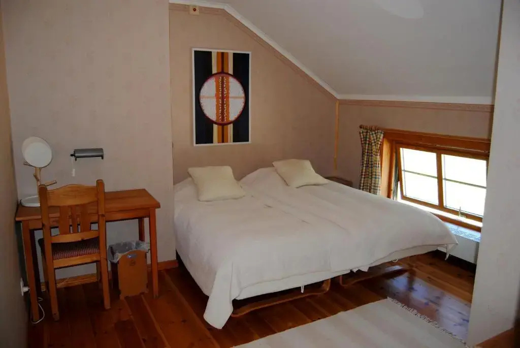 Economy room