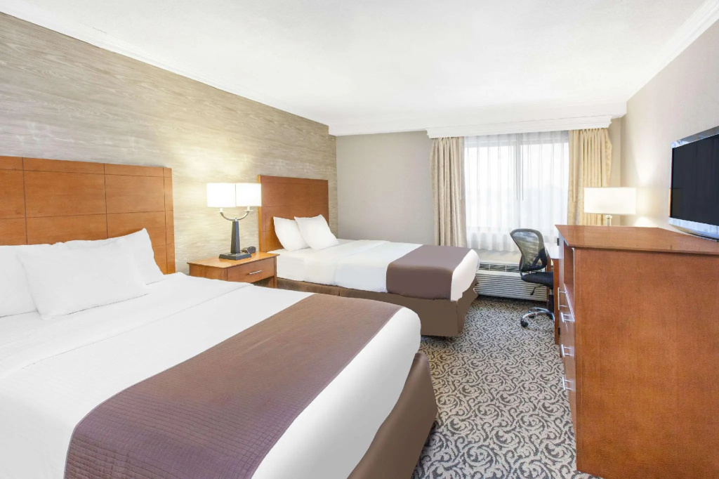 Business Quadruple room