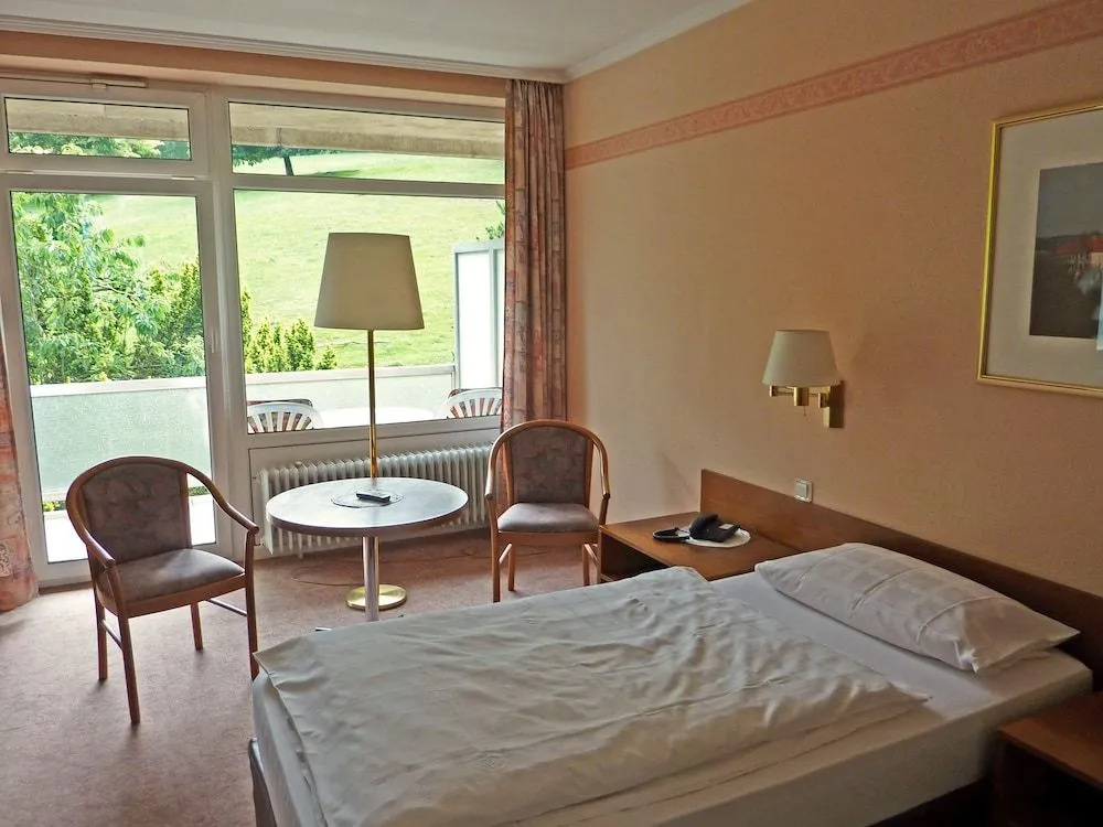 Waldhotel Felsenkeller — 2