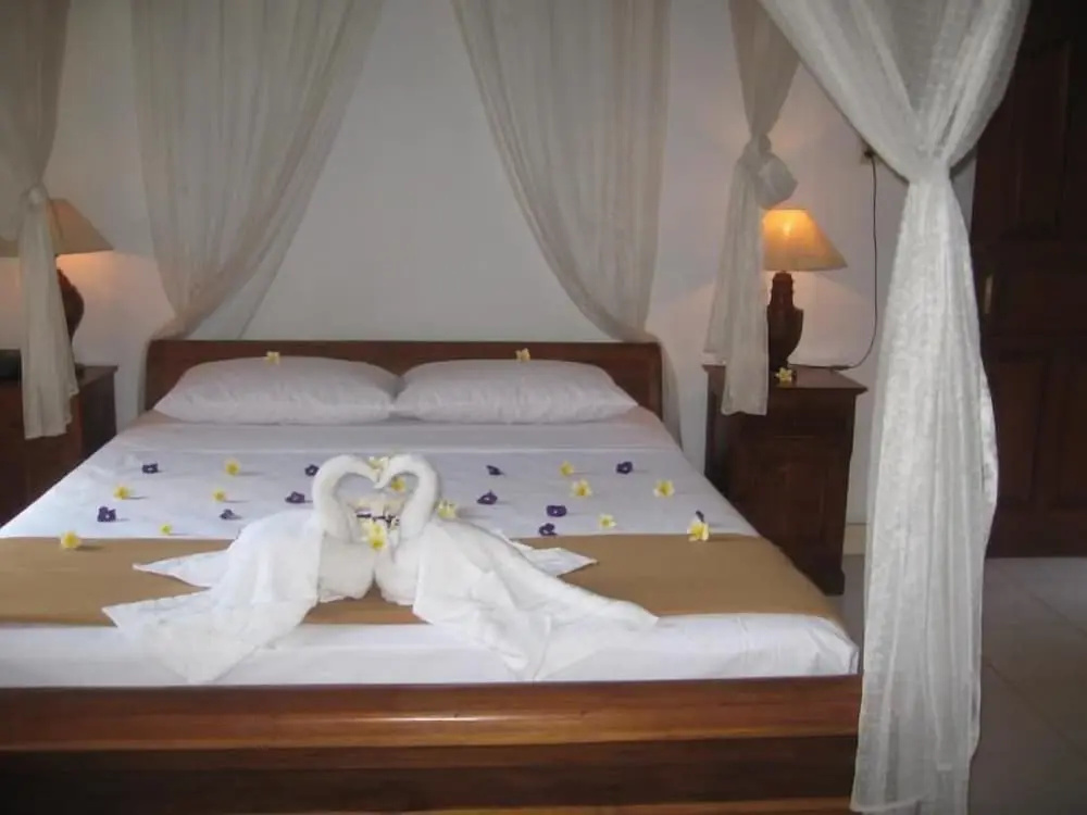 2 Bedrooms Villa