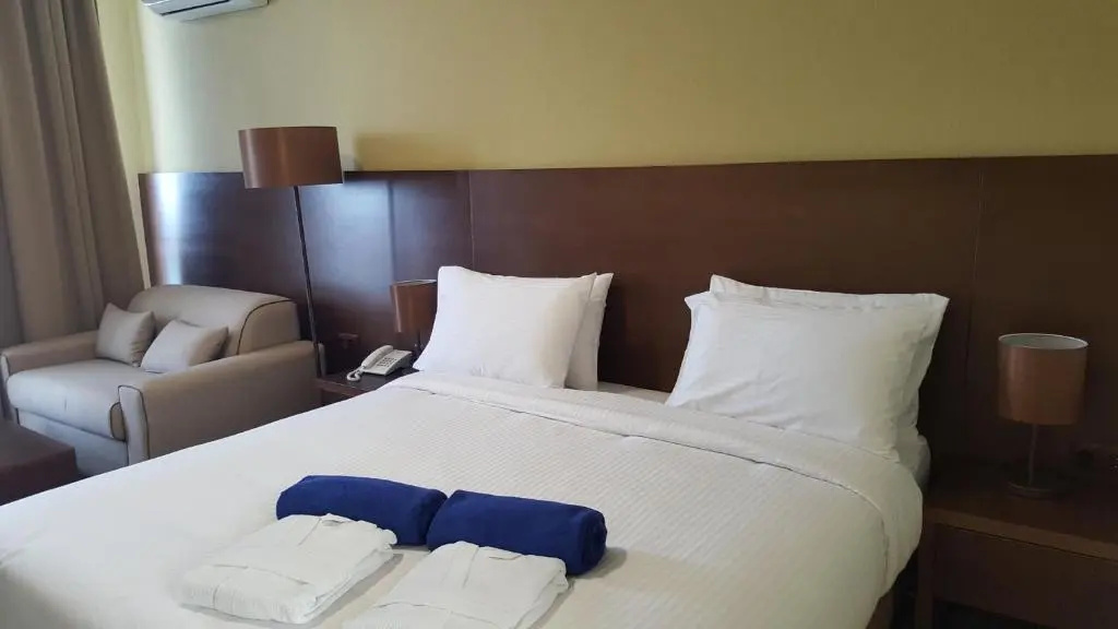 Standard Double room with sea view (full double bed)