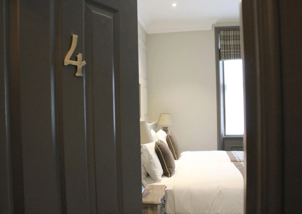 Отель The One Tun Pub and Rooms в Лондоне