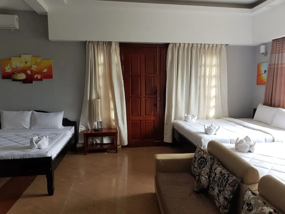 Трёхместный номер Standard в White Lotus Resort