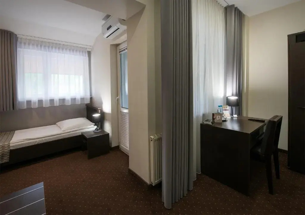 Standard Double room (full double bed)