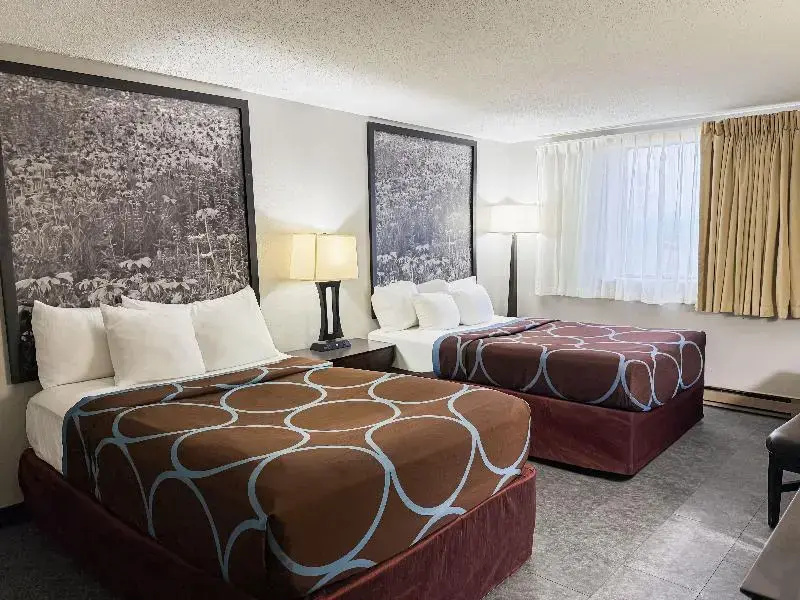 Standard room with pool view