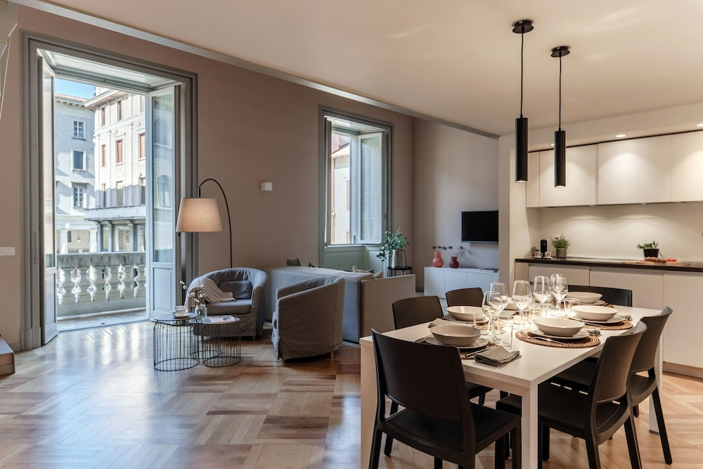 Apartment with balcony