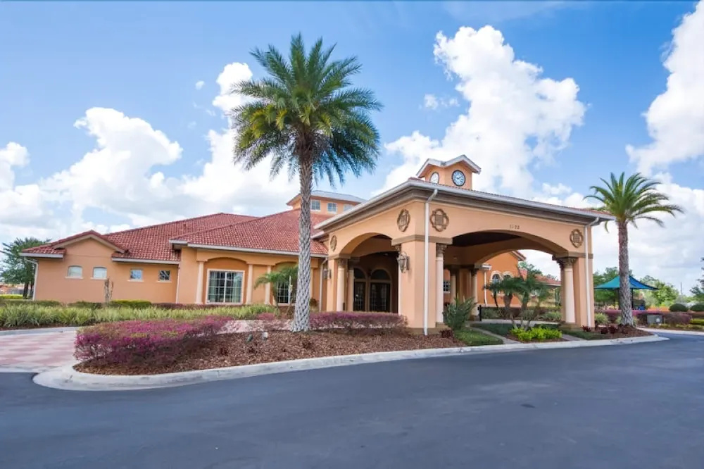 #06 Large Townhouse w/Private Pool - Four Bedroom