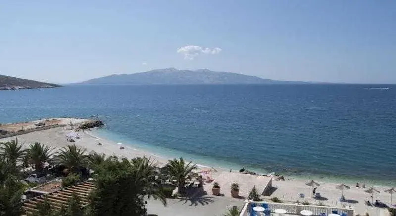 Beach & Waterfront