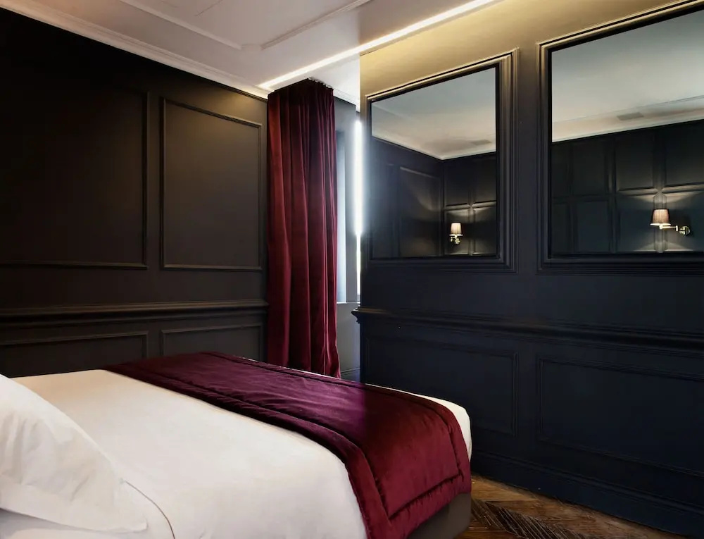 Double Suite with balcony (full double bed)