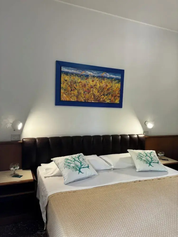 Economy room
