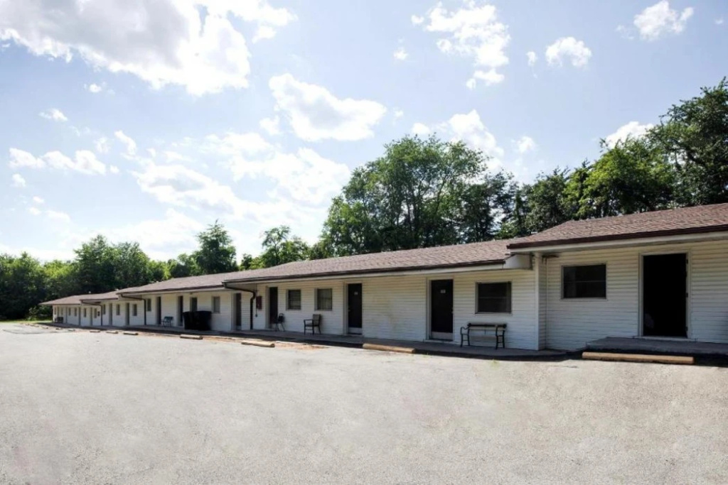 Hotel Salem-Roanoke I-81 by OYO Rooms